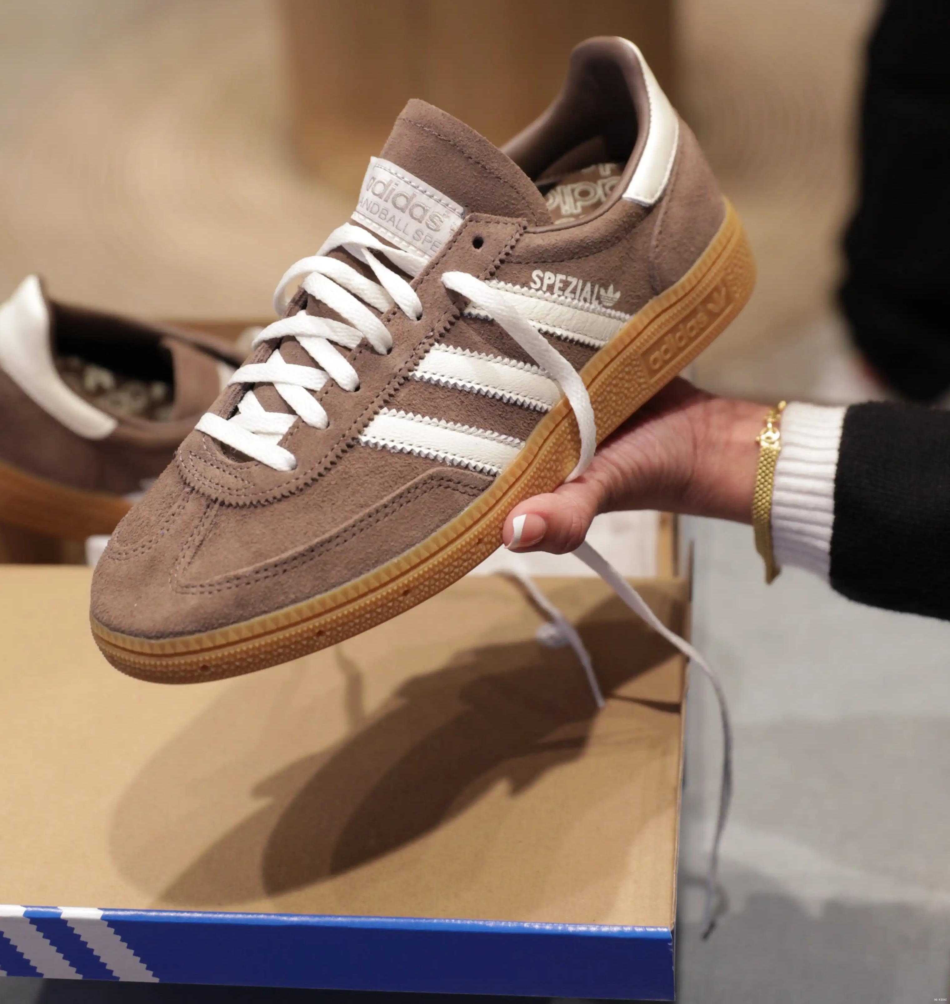 Handball Spezial Gum Earth W adidas Strata 0504